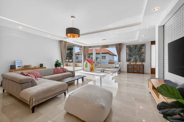 5 soverom Villa til salgs i Roque del Conde, Adeje - € 2 300 000 (Ref: 9500652)