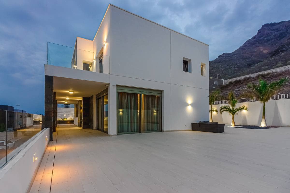 5 bedroom Villa for sale in Roque del Conde - € 2,300,000 (Ref: 9500652)