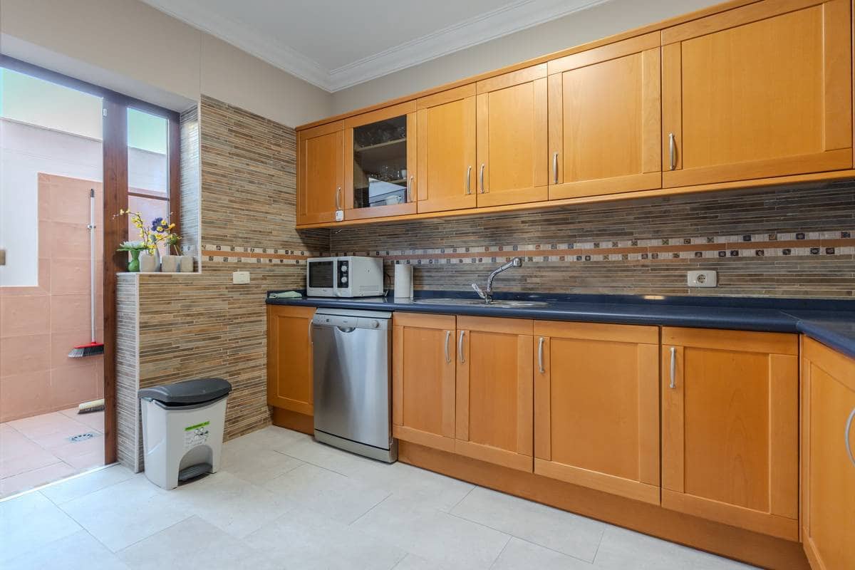 3 soveværelse Villa til salg i Playa del Duque - € 1.120.000 (Ref: 9537833)