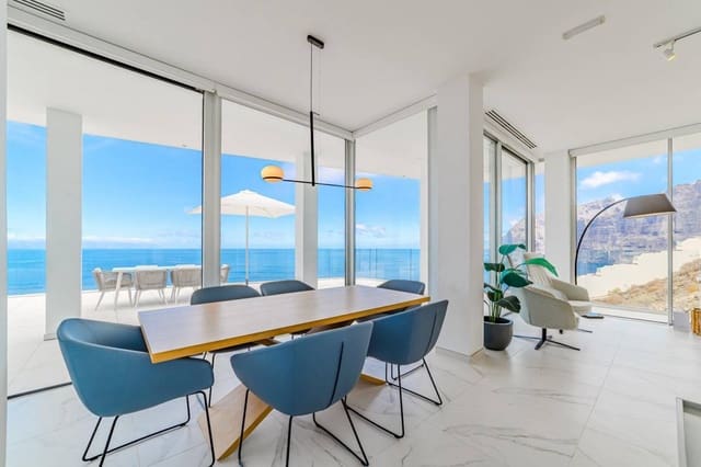 3 soveværelse Penthouse til salg i Los Gigantes, Santiago del Teide - € 2.090.000 (Ref: 9539840)