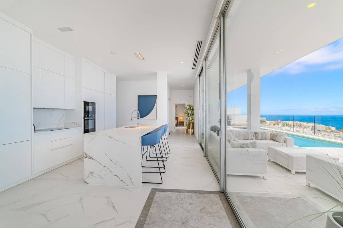 3 soveværelse Penthouse til salg i Los Gigantes - € 2.090.000 (Ref: 9539840)