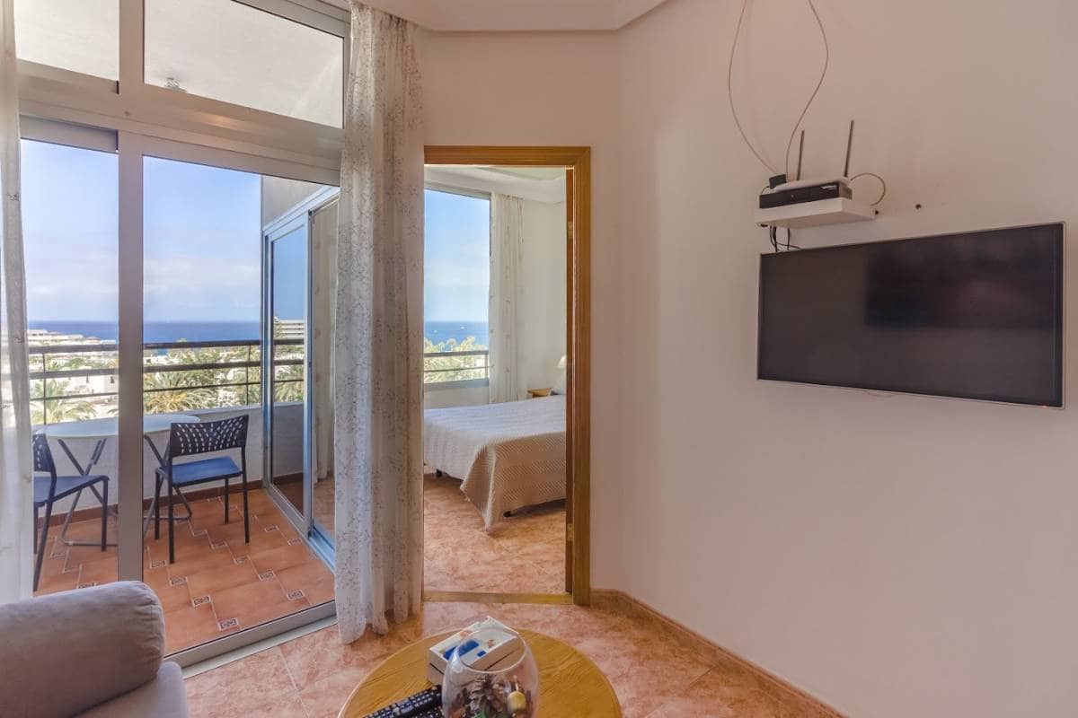 Apartamento de 1 habitación en Costa Adeje en venta con piscina garaje - 295.000 € (Ref: 9542564)