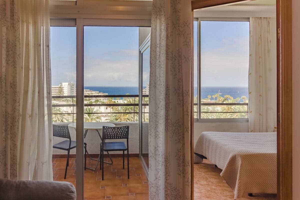 Apartamento de 1 habitación en Costa Adeje en venta con piscina garaje - 295.000 € (Ref: 9542564)