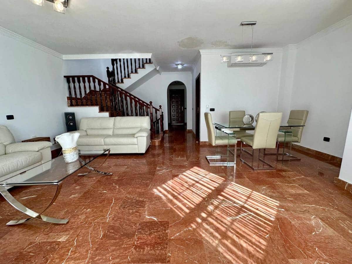 4 Zimmer Villa zu verkaufen in Adeje - 685.000 € (Ref: 9547154)