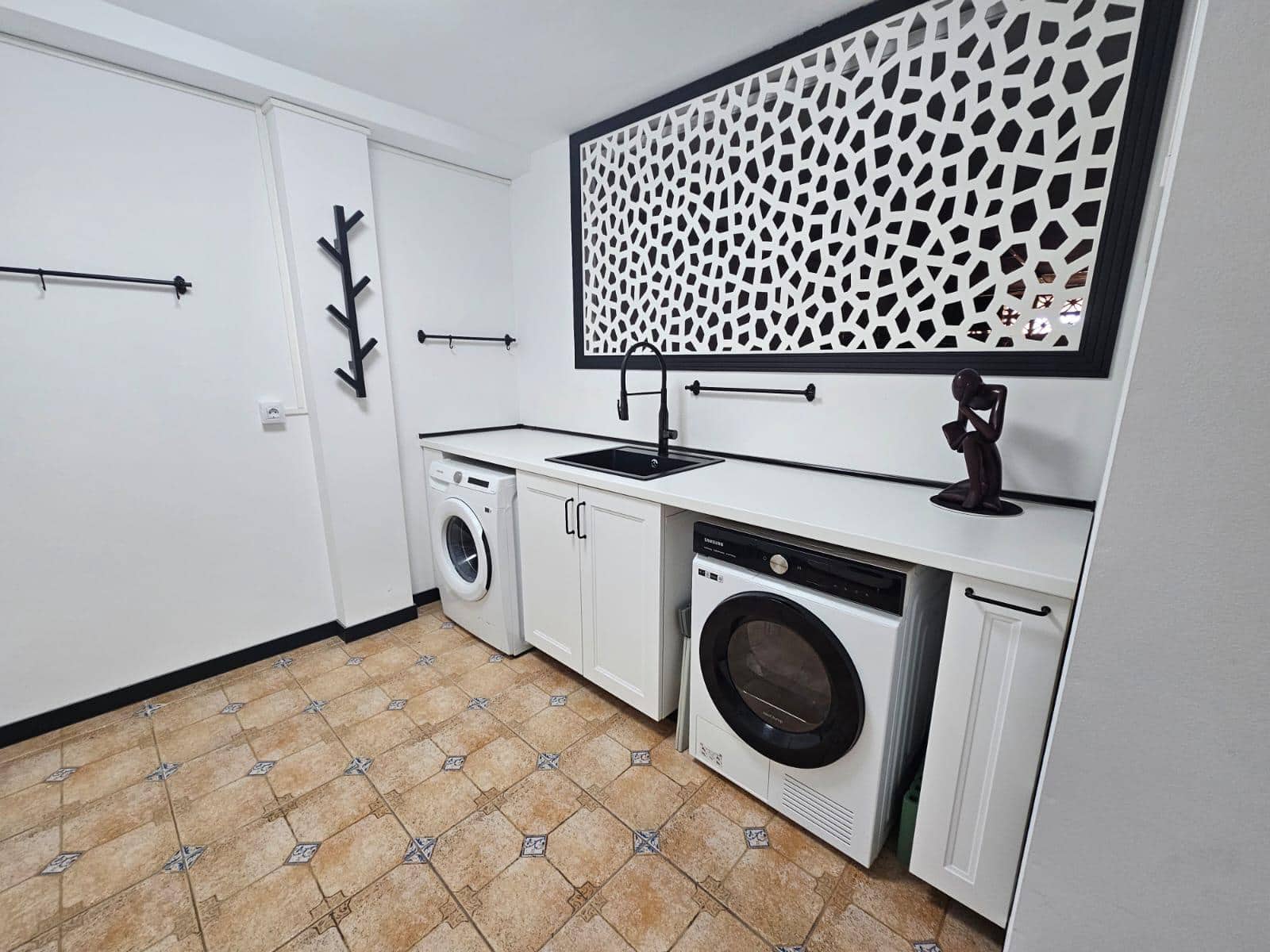 4 Zimmer Villa zu verkaufen in Adeje - 685.000 € (Ref: 9547154)