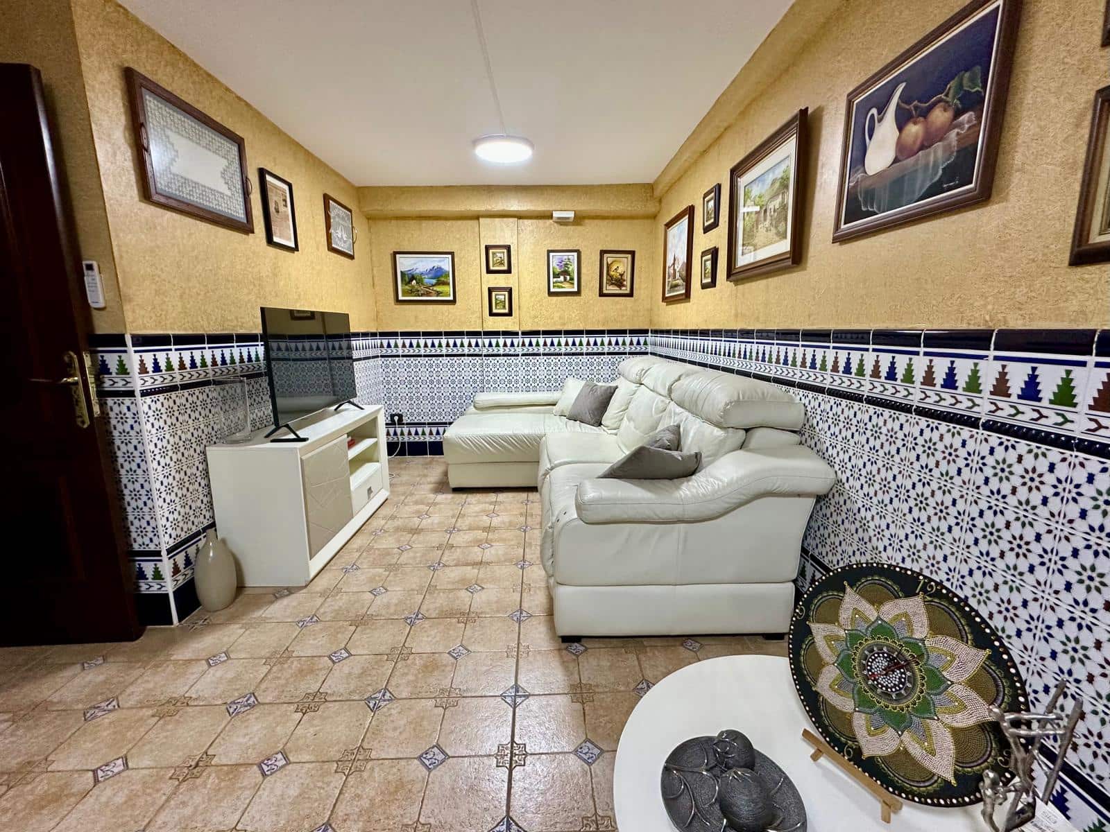 4 Zimmer Villa zu verkaufen in Adeje - 685.000 € (Ref: 9547154)