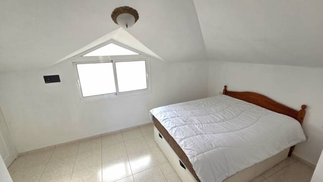 2 soveværelse Penthouse til salg i Los Cristianos, Arona - € 390.000 (Ref: 9626393)