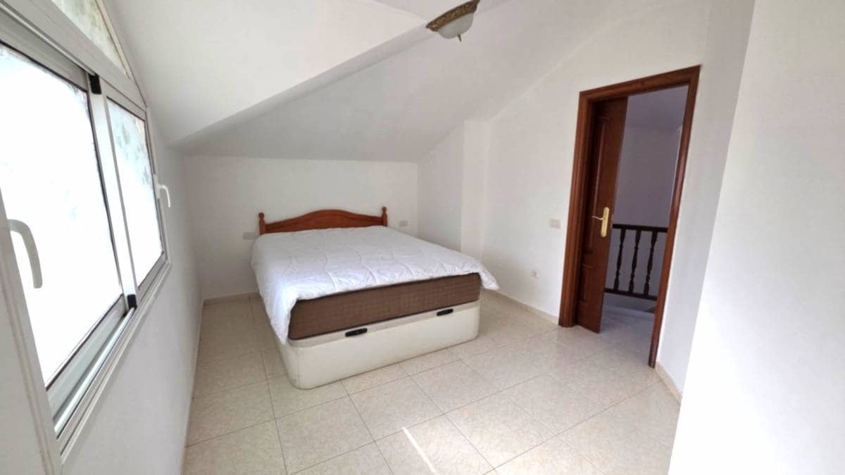 2 soveværelse Penthouse til salg i Los Cristianos - € 390.000 (Ref: 9626393)