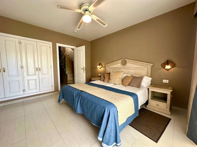 1 quarto Apartamento para venda em Los Cristianos, Arona - 320 000 € (Ref: 9638000)