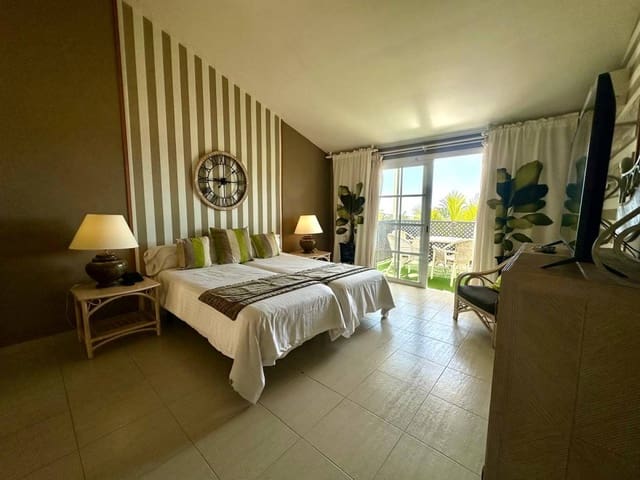 1 quarto Apartamento para venda em Los Cristianos, Arona - 320 000 € (Ref: 9638000)