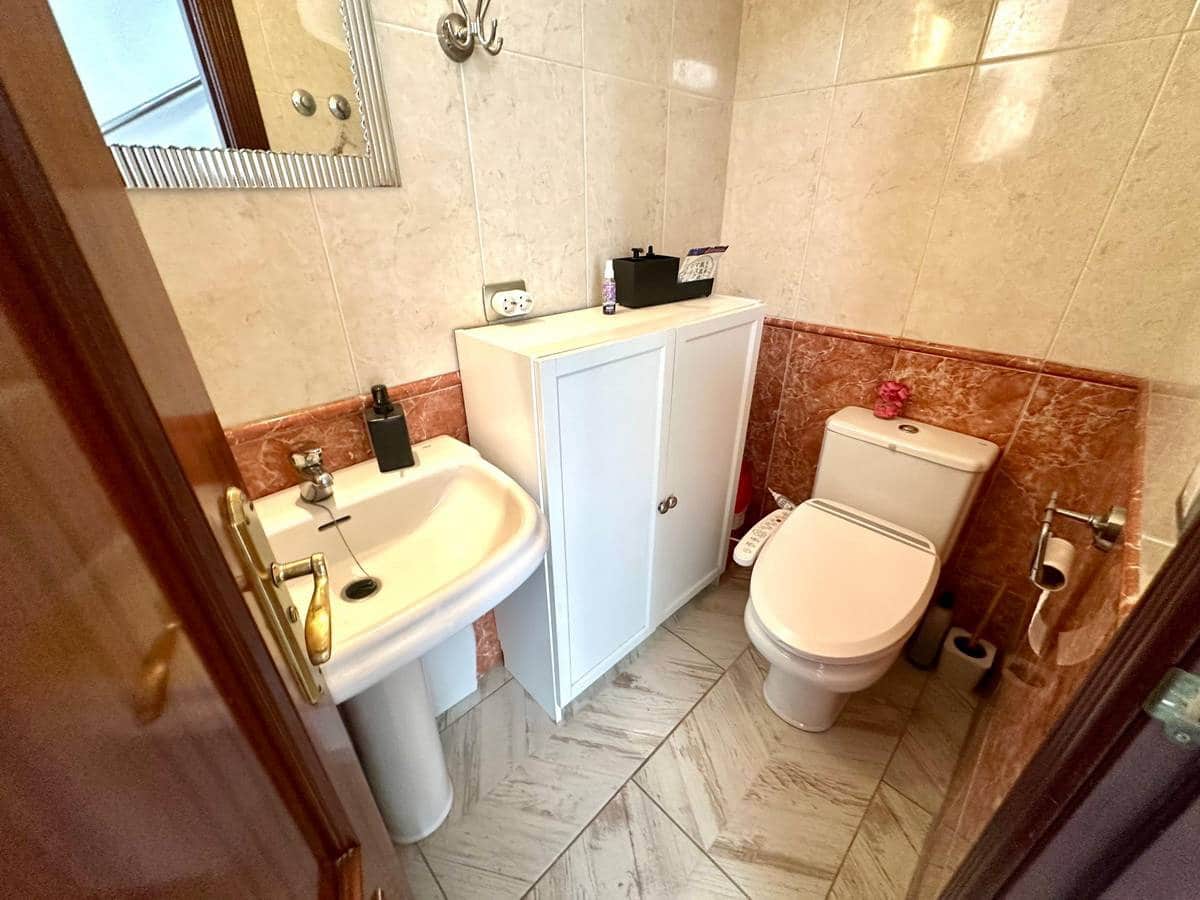 3 makuuhuone Huoneisto myytävänä paikassa Costa Adeje - 410 000 € (Ref: 9672179)