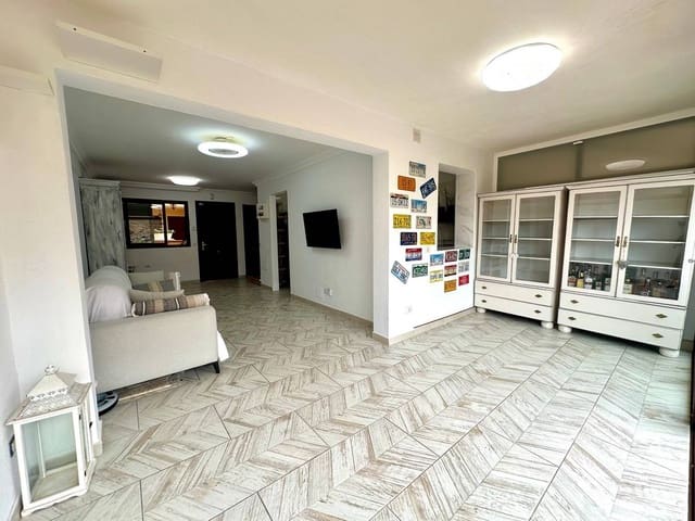 3 makuuhuone Huoneisto myytävänä paikassa Playa de Fañabé Alto, Adeje - 410 000 € (Ref: 9672179)