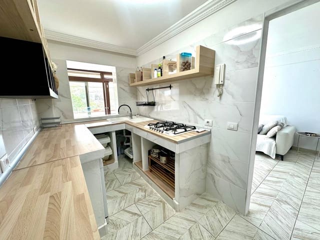 3 makuuhuone Huoneisto myytävänä paikassa Playa de Fañabé Alto, Adeje - 410 000 € (Ref: 9672179)