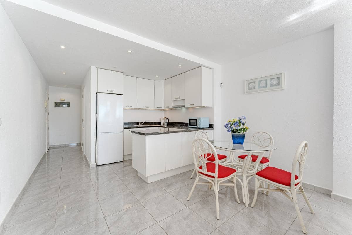 2 soverom Penthouse til salgs i Los Cristianos - € 650 000 (Ref: 9675991)