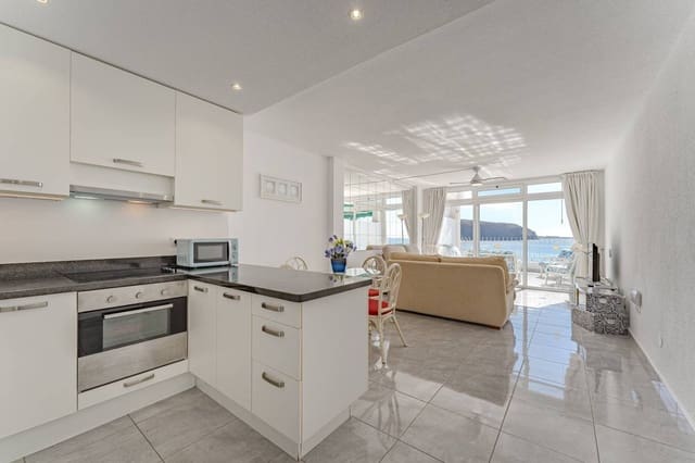 2 soverom Leilighet til salgs i Los Cristianos, Arona - € 650 000 (Ref: 9675991)