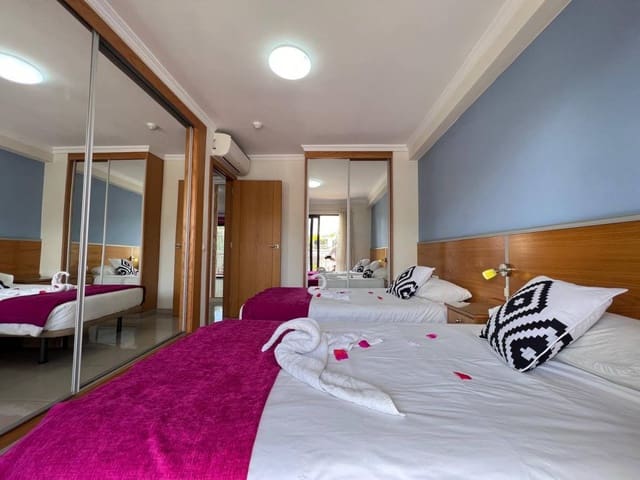 1 makuuhuone Huoneisto myytävänä paikassa Los Cristianos, Arona - 420 000 € (Ref: 9685638)