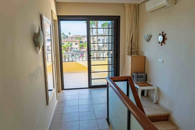 2 soveværelse Lejlighed til salg i Playa del Duque, Adeje - € 1.070.000 (Ref: 9685639)