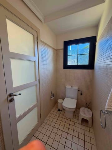 2 soveværelse Lejlighed til salg i Playa del Duque, Adeje - € 1.070.000 (Ref: 9685639)