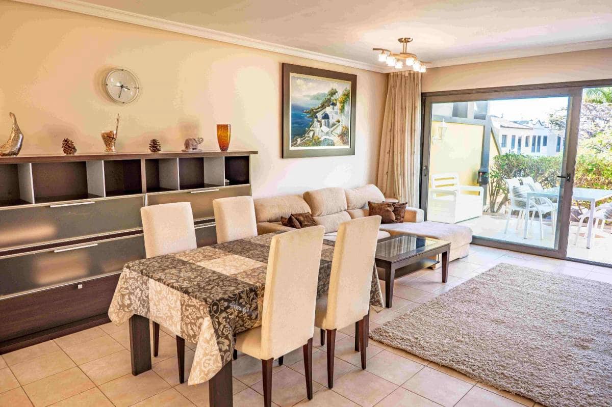 2 soveværelse Lejlighed til salg i Playa del Duque - € 1.070.000 (Ref: 9685639)