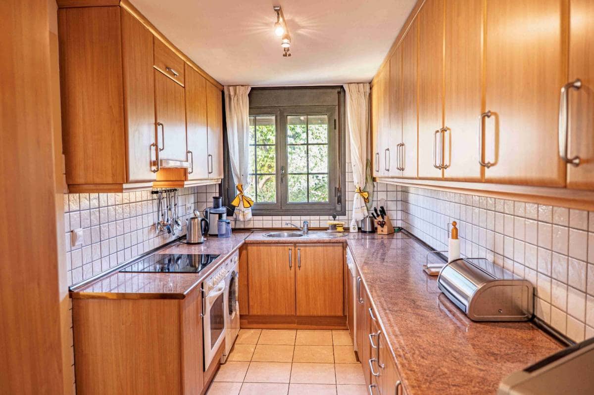 2 soveværelse Lejlighed til salg i Playa del Duque - € 1.070.000 (Ref: 9685639)