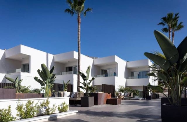 1 makuuhuone Huoneisto myytävänä paikassa Los Cristianos, Arona - 225 000 € (Ref: 9807194)