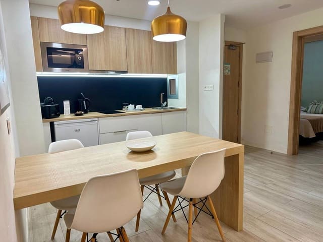 1 soverom Leilighet til salgs i Los Cristianos, Arona - € 225 000 (Ref: 9807194)