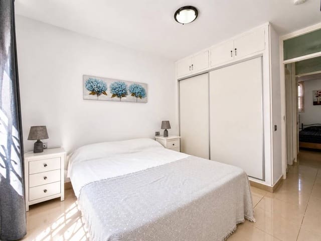 2 Zimmer Apartment zu verkaufen in Los Cristianos, Arona - 400.000 € (Ref: 9816420)
