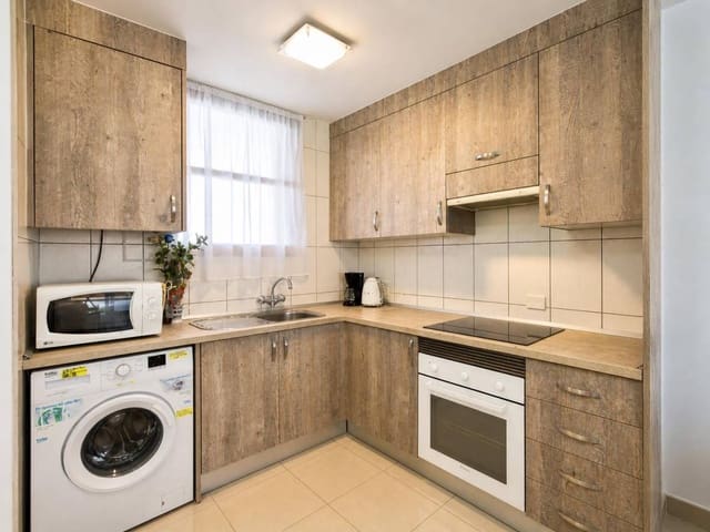 2 Zimmer Apartment zu verkaufen in Los Cristianos, Arona - 400.000 € (Ref: 9816420)