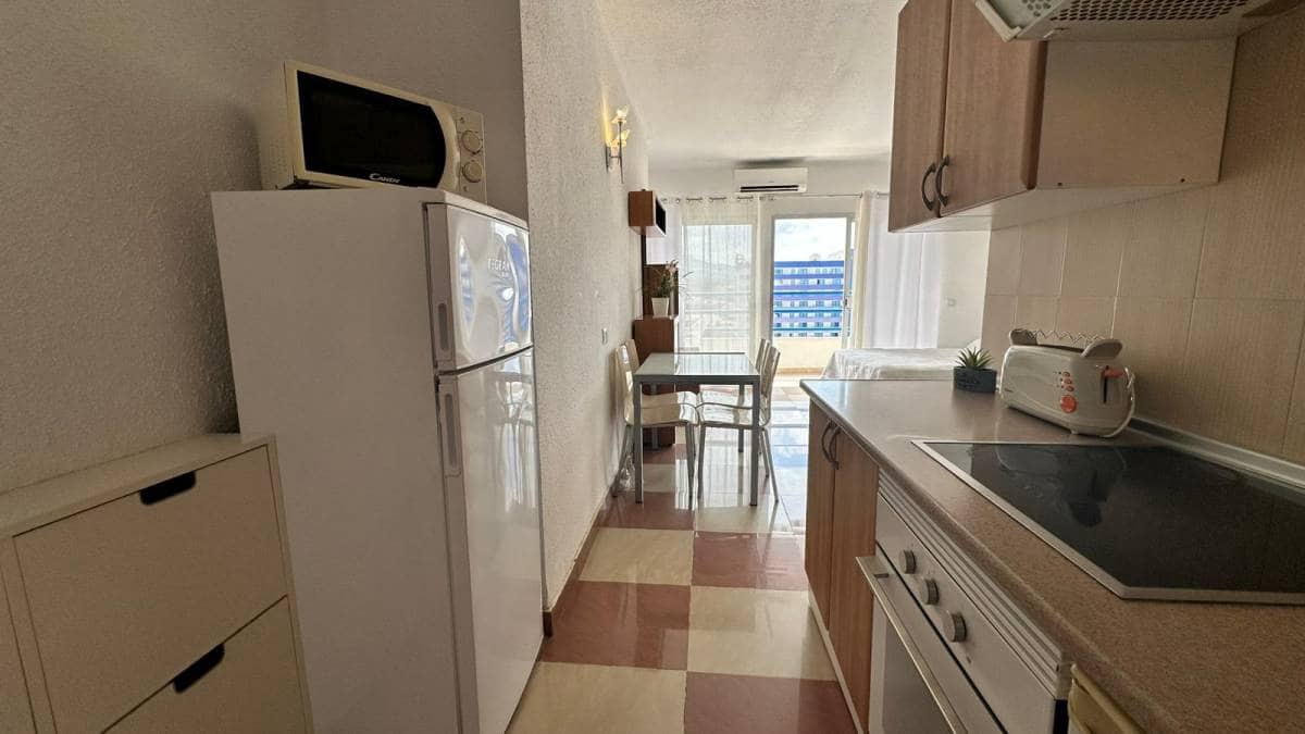 Apartment for sale in Playa Paraiso - € 215,000 (Ref: 9819247)