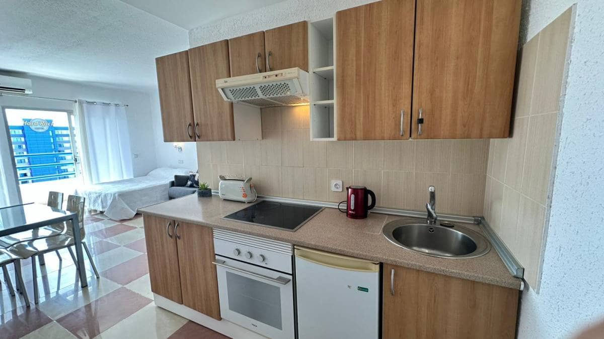 Apartment for sale in Playa Paraiso - € 215,000 (Ref: 9819247)