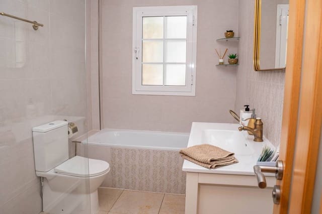 5 soveværelse Villa til salg i Roque del Conde, Adeje - € 1.500.000 (Ref: 9824231)