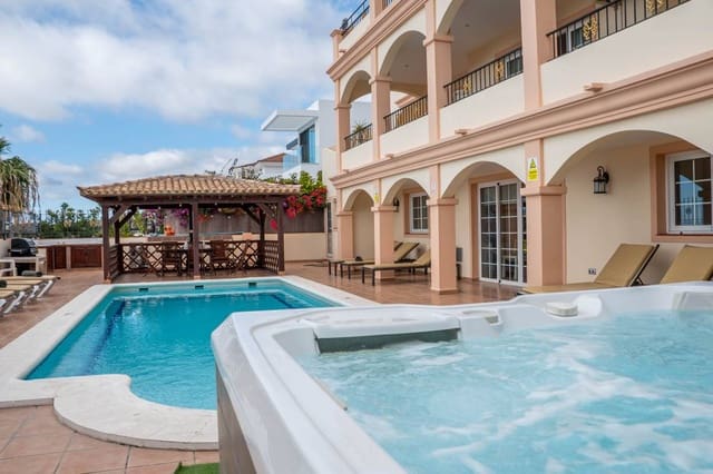 5 soveværelse Villa til salg i Roque del Conde, Adeje - € 1.500.000 (Ref: 9824231)
