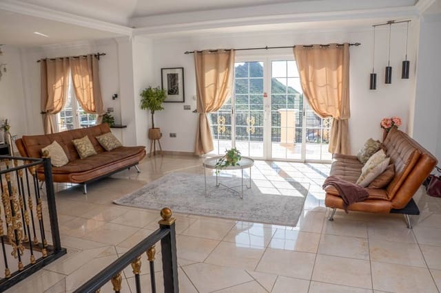 5 soveværelse Villa til salg i Roque del Conde, Adeje - € 1.500.000 (Ref: 9824231)