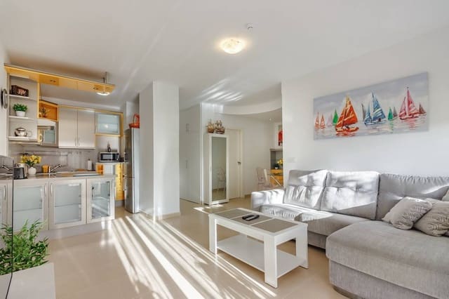 2 makuuhuone Huoneisto vuokrattavana paikassa Playa Paraiso, Adeje mukana uima-altaan 
autotalli - 1 500 € (Ref: 9848247)
