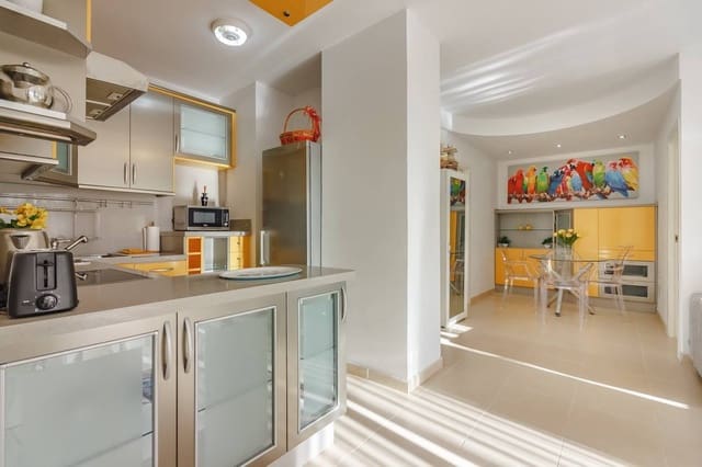 2 makuuhuone Huoneisto vuokrattavana paikassa Playa Paraiso, Adeje mukana uima-altaan 
autotalli - 1 500 € (Ref: 9848247)