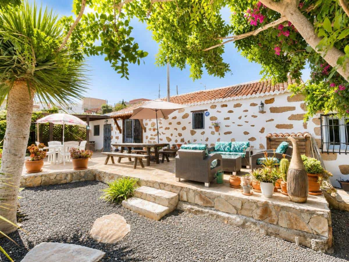 2 bedroom Finca/Country House for sale in El Roque - € 479,000 (Ref: 9850532)