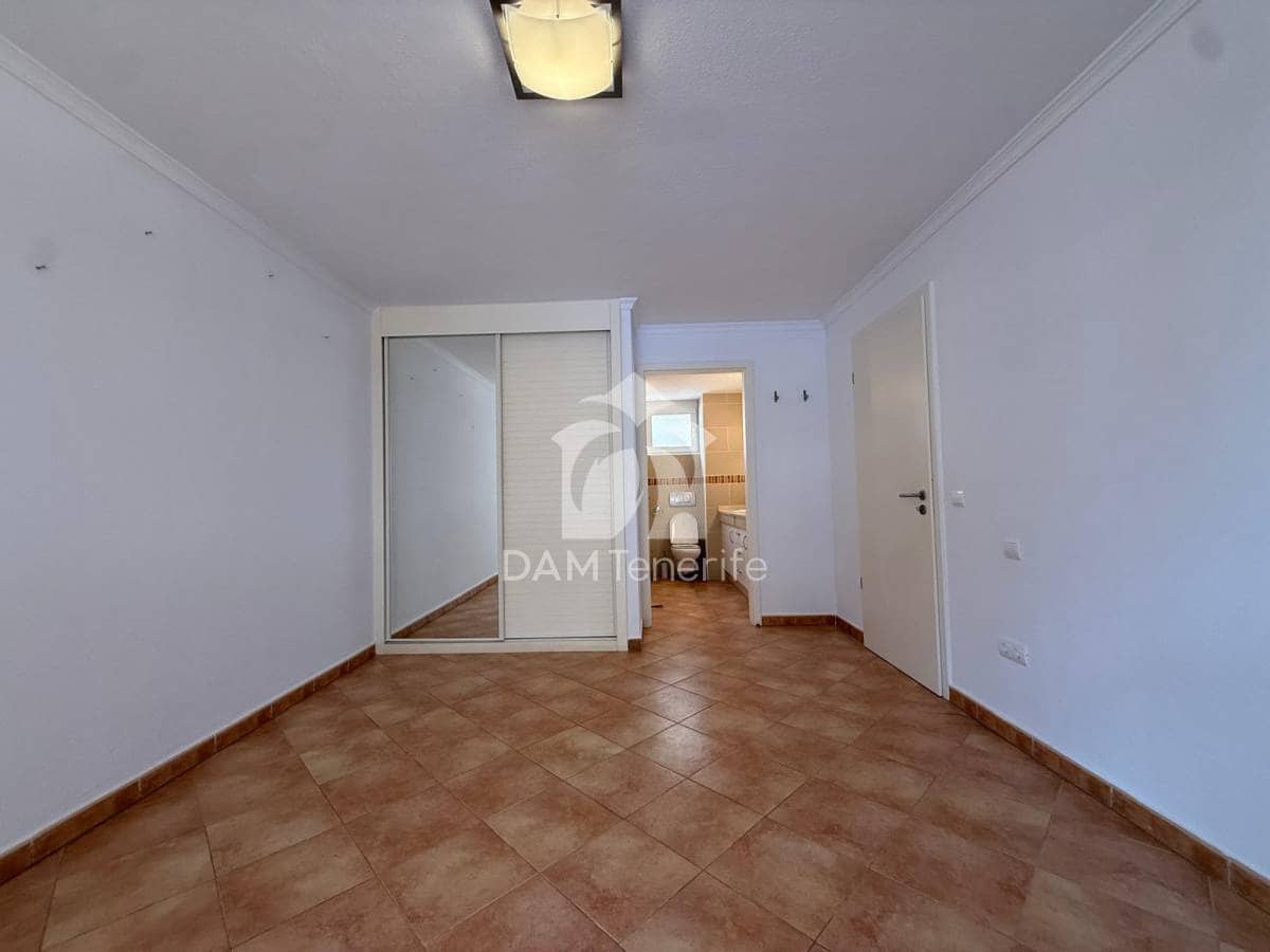 2 sovrum Lägenhet till salu i Los Cristianos - 465 000 € (Ref: 9902571)