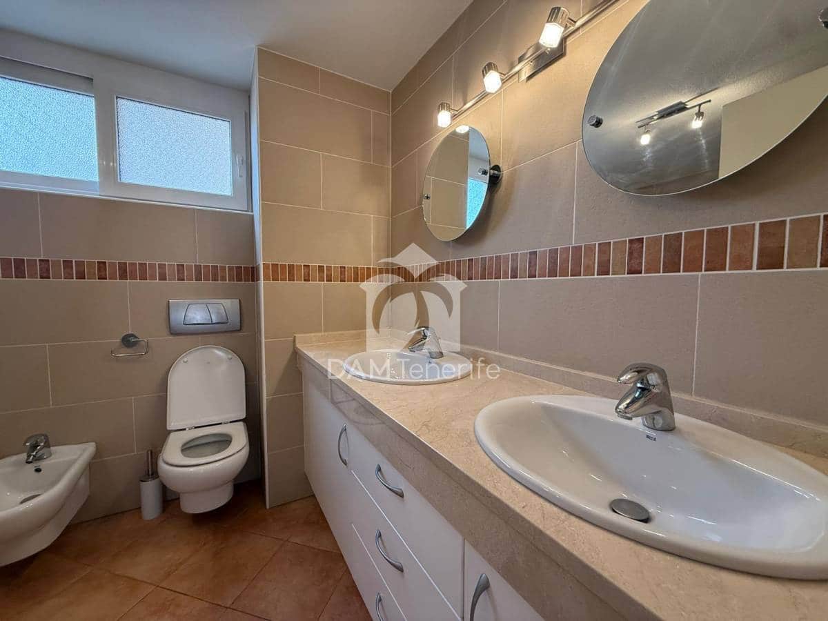 2 sovrum Lägenhet till salu i Los Cristianos - 465 000 € (Ref: 9902571)