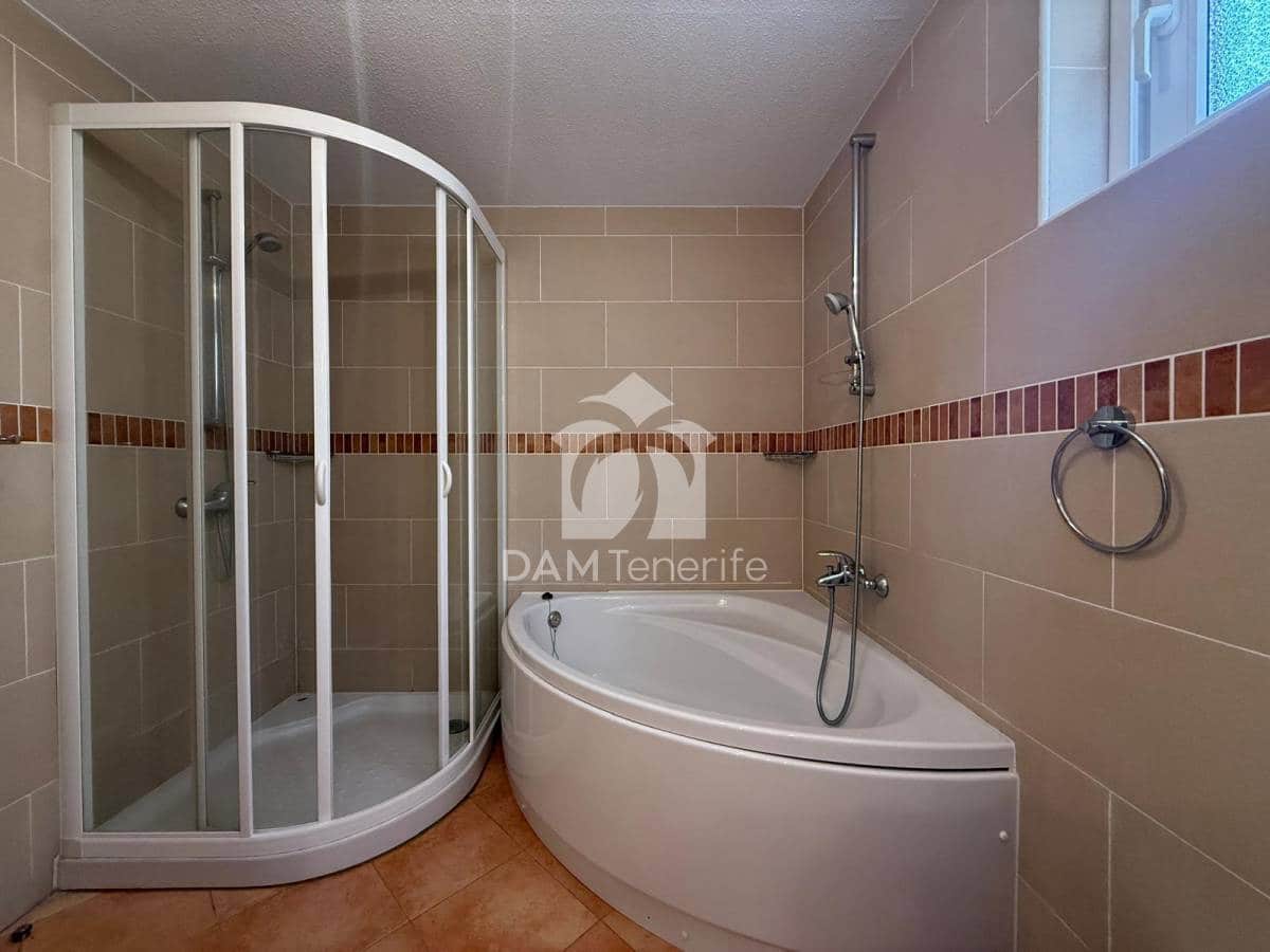 2 sovrum Lägenhet till salu i Los Cristianos - 465 000 € (Ref: 9902571)