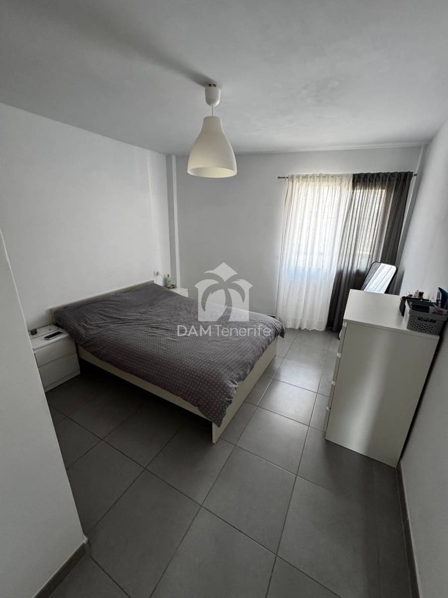 2 makuuhuone Huoneisto myytävänä paikassa Adeje - 243 000 € (Ref: 9913789)