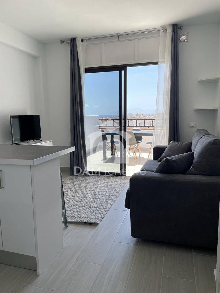 1 soverom Leilighet til salgs i Los Cristianos - € 300 000 (Ref: 9929961)