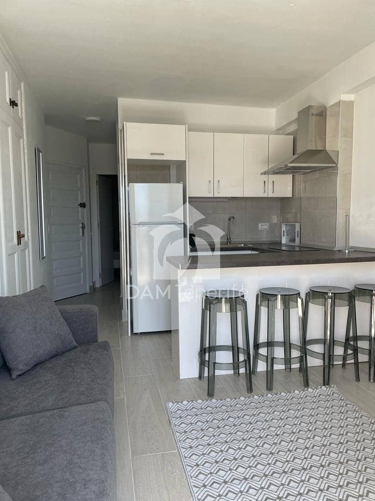 1 soverom Leilighet til salgs i Los Cristianos - € 300 000 (Ref: 9929961)