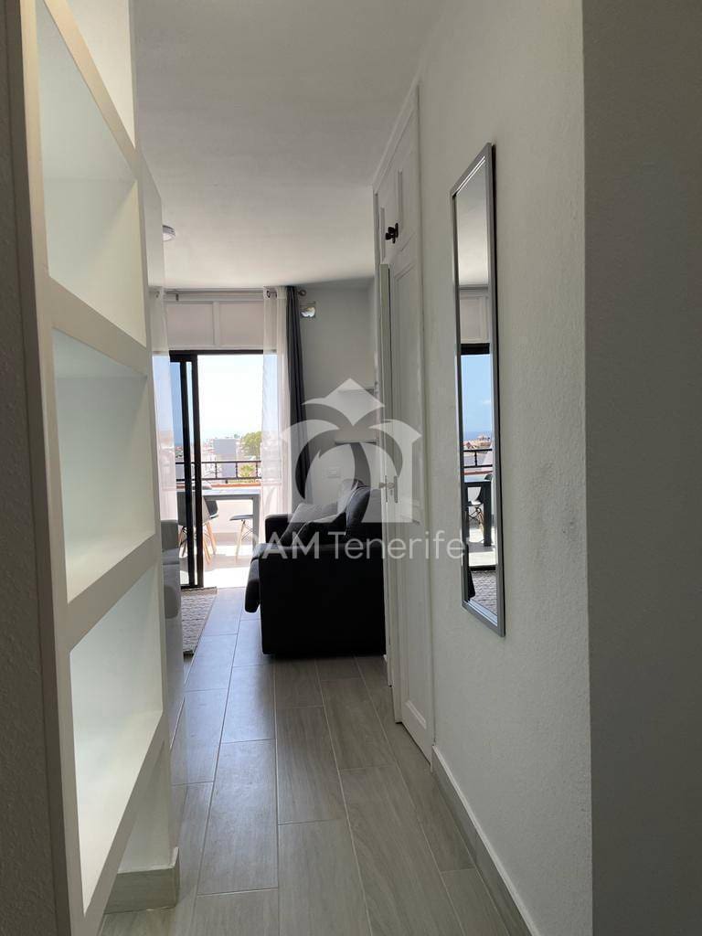 1 soverom Leilighet til salgs i Los Cristianos - € 300 000 (Ref: 9929961)