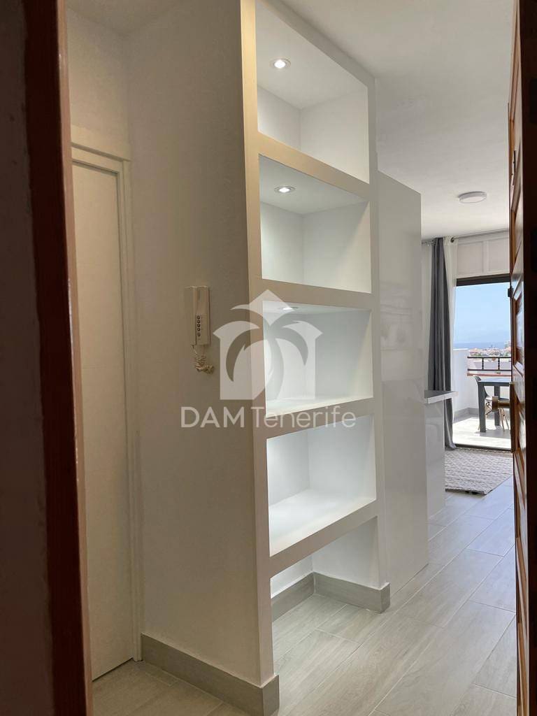 1 soverom Leilighet til salgs i Los Cristianos - € 300 000 (Ref: 9929961)