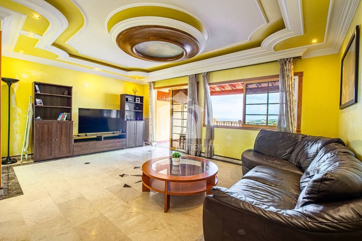 5 bedroom Townhouse for sale in Torviscas - € 690,000 (Ref: 9935049)