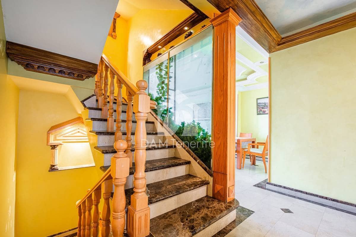 5 bedroom Townhouse for sale in Torviscas - € 690,000 (Ref: 9935049)