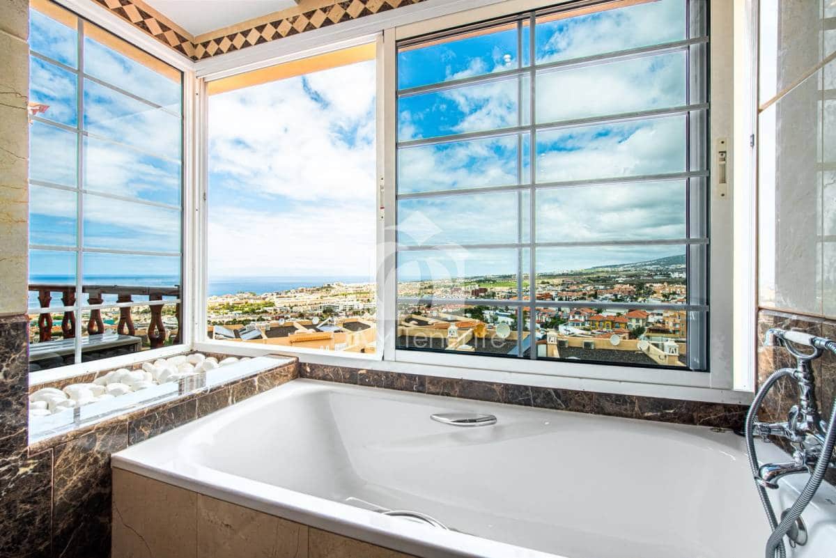 5 bedroom Townhouse for sale in Torviscas - € 690,000 (Ref: 9935049)
