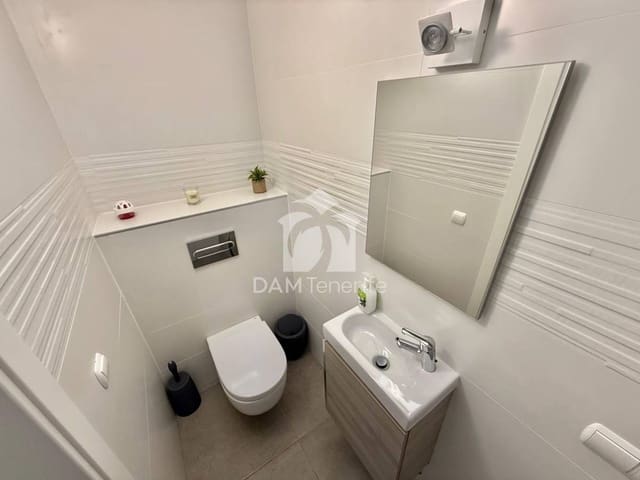 3 sypialnia Dom na sprzedaż w Playa Paraiso, Adeje - 780 000 € (Ref: 9944992)