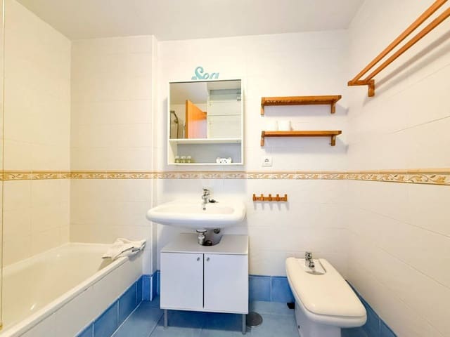 2 quarto Apartamento para arrendar em Playa Paraiso, Adeje com piscina garagem - 1 500 € (Ref: 9996057)