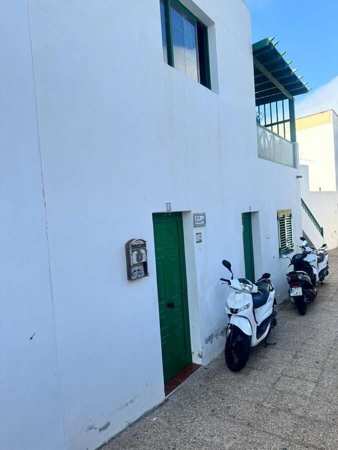 5 slaapkamer Finca/Landhuis te koop in Playa Blanca - € 430.000 (Ref: 8699333)